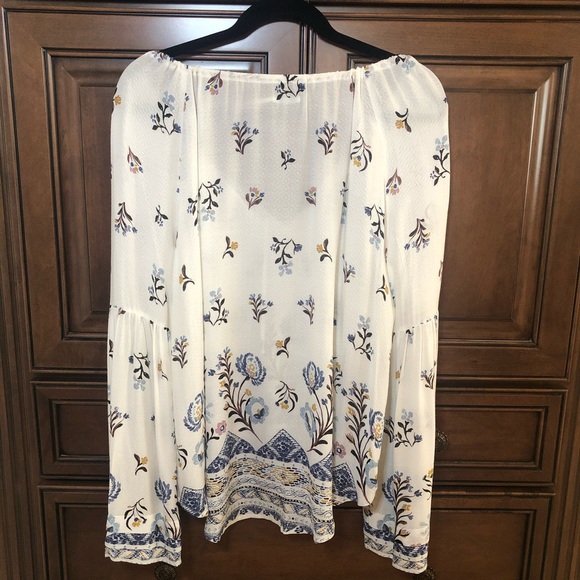 Urban Outfitters Kimchi Blue Floral Blouse - Picture 3 of 5